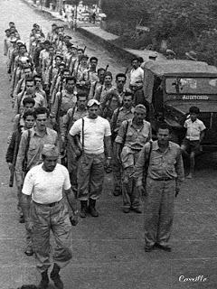 January 1955. Improvised army with Costa Rican volunteers who respond to the call of President José Figueres Ferrer and march to the battle front. Photograph by Rodolfo Carrillo Arias.