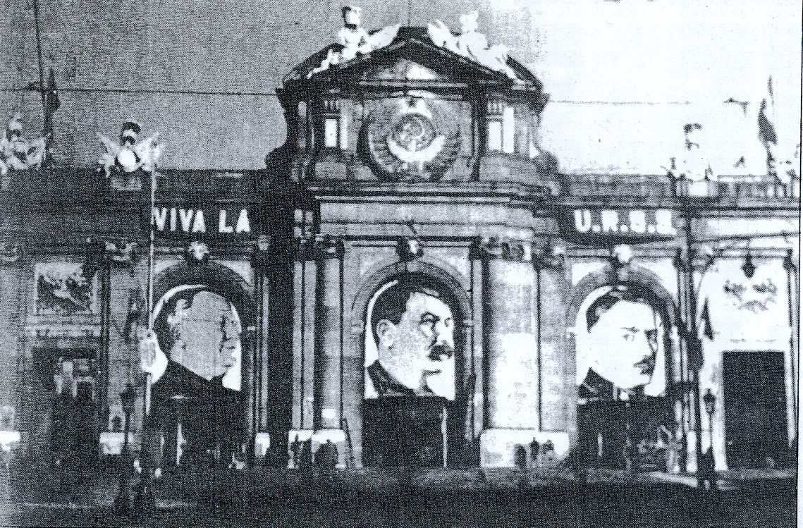 Puerta de Alcalá, Madrid, during the Spanish Civil War